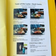 Luna Lanai Bar & Restaurant