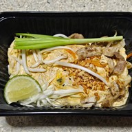 เมนูของร้าน กระเพรา ผัดไทย ข้าวผัดปู @พระโขนง พระโขนง