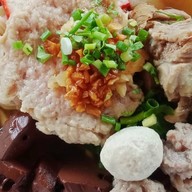 ก๋วยเตี๋ยวหมูซุปเปอร์เล้ง
