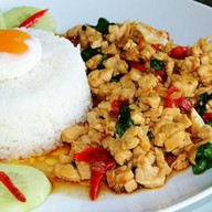 โคตรกะเพราไข่ข้น ซอย8