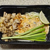 เมนูของร้าน กระเพรา ผัดไทย ข้าวผัดปู @พระโขนง พระโขนง