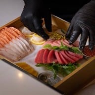 EN HACHI Hand Roll & omakase bar