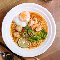 4แยกแอบแซ่บ & 4แยกนมสด