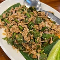 ไก่ทอดเดชา ชีอุทิศ