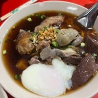 ข้าวต้มรถแดง (ข้าวต้มทรงเครื่อง)