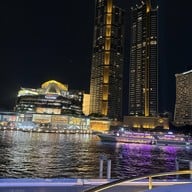 Osca & Blanco Bar and Restaurant