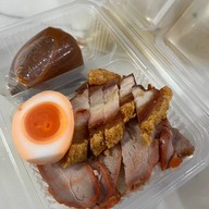 นายตึ๋ง ข้าวหมูแดง บางนา-ราม2