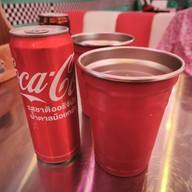 เมนูของร้าน A&A Diner ทรีสแควร์