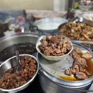 ข้าวต้มรถแดง (ข้าวต้มทรงเครื่อง)