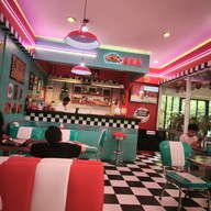 บรรยากาศ A&A Diner ทรีสแควร์
