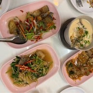 วัชระโภชนา จรัญสนิทวงศ์