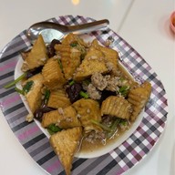 วัชระโภชนา จรัญสนิทวงศ์