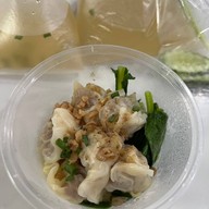 นายตึ๋ง ข้าวหมูแดง บางนา-ราม2