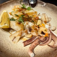 The Riddler Japanese Gastronomic Dining & Wine Bar ลุมพินี