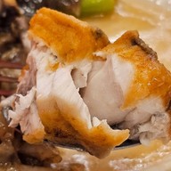 เฮียเหรี่ยง ราดหน้าน้ำทอง