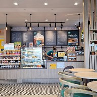 บรรยากาศ Shell Café เชลล์ คาเฟ่ ปั๊มเชลล์ นวลจันทร์