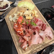 The Riddler Japanese Gastronomic Dining & Wine Bar ลุมพินี