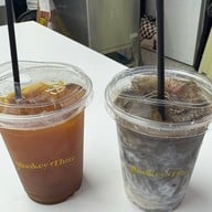 MONKEY THREE COFFEE เดอะมอลบางกะปิ