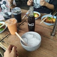 กระเพาะปลาขันน้ำ ตลาดพลู