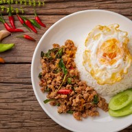 คลั่งกะเพรา อาหารตามสั่ง(คลองแห) คลองแห