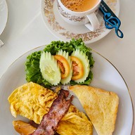 โกจู คาเฟ่ แพไม้ 1