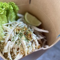 กลมกล่อม (หมี่ไก่ฉีก) Tak