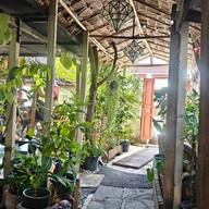 ทรงภพเตี๋ยวและข้าวซอย บ้านสวน