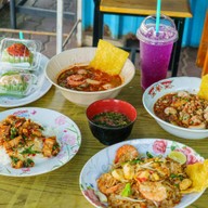 ร้านอาหารตามสั่งบ้านริมรั้ว