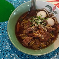 ทรงภพเตี๋ยวและข้าวซอย บ้านสวน