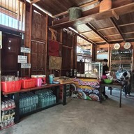 บรรยากาศ ก๋วยเตี๋ยว บ้านเฌอ By รวงข้าว