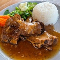 เมนูของร้าน ครัวดอกไม้ขาว สาขาบำรุงเมือง