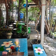 ทรงภพเตี๋ยวและข้าวซอย บ้านสวน