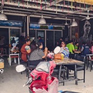 ร้านบ้านผีเสื้อบุพเฟ่ต์ขนมจีน