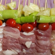 กะเพรา. ลูกชิ้นปิ้ง. นายท็อป 🍢🍢