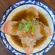 ก๋วยเตี๋ยวเนื้อตุ๋น เฮียจั๊วเซียนตุ๋น ศูนย์อาหาร Just Food