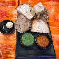 Big Mama Pizzeria (บิ๊กมามา พิซเซอเรีย) - สุขุมวิท 21 -