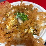 เฮงหอยทอดชาวเล ตลาดต้นสัก