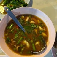 ร้านป้อมกินแล้วรวย -