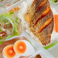 โอ้โห ข้าวปลาแกะพร้อมทาน สาขาเดียว เปิดทุกวันยันเที่ยงคืน !!