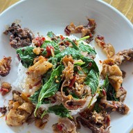 บ้านขาว อร่อยซอย 6