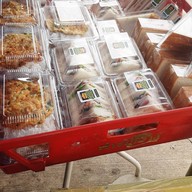 หน้าร้าน ร้านแชนวิชอร่อยเฉย หมู่บ้านเรือนตะวัน