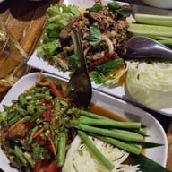 เมนูของร้าน พหลวิว (หมูหันนะจ๊ะ) ตัดใหม่ - วัชรพล