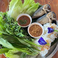 ว้าว แซ่บ