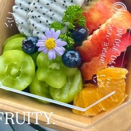 N&P Fruity ผลไม้สดพร้อมทานเย็นหวานฉ่ำ สดชื่น ( ปลอกสดวันต่อวัน )