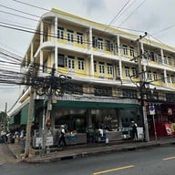 เปลว ก๋วยเตี๋ยวต้มยำโบราณนครปฐม ห้วยขวาง