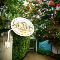 หน้าร้าน Laciana by the sea