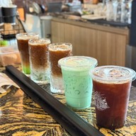 หลานเอก คอฟฟี่เฮาส์ Yomjinda