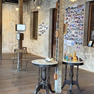 หลานเอก คอฟฟี่เฮาส์ Yomjinda