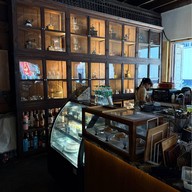 หลานเอก คอฟฟี่เฮาส์ Yomjinda