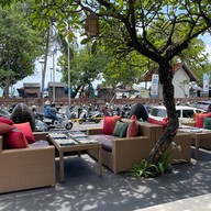 Rosso Vivo Dine & Lounge
